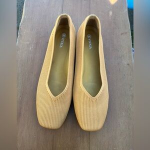 Women's Tan Flats